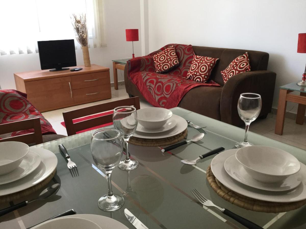 Poolside 2 Bedroom Apt, Paphos Riviera, Universal Area Exterior photo